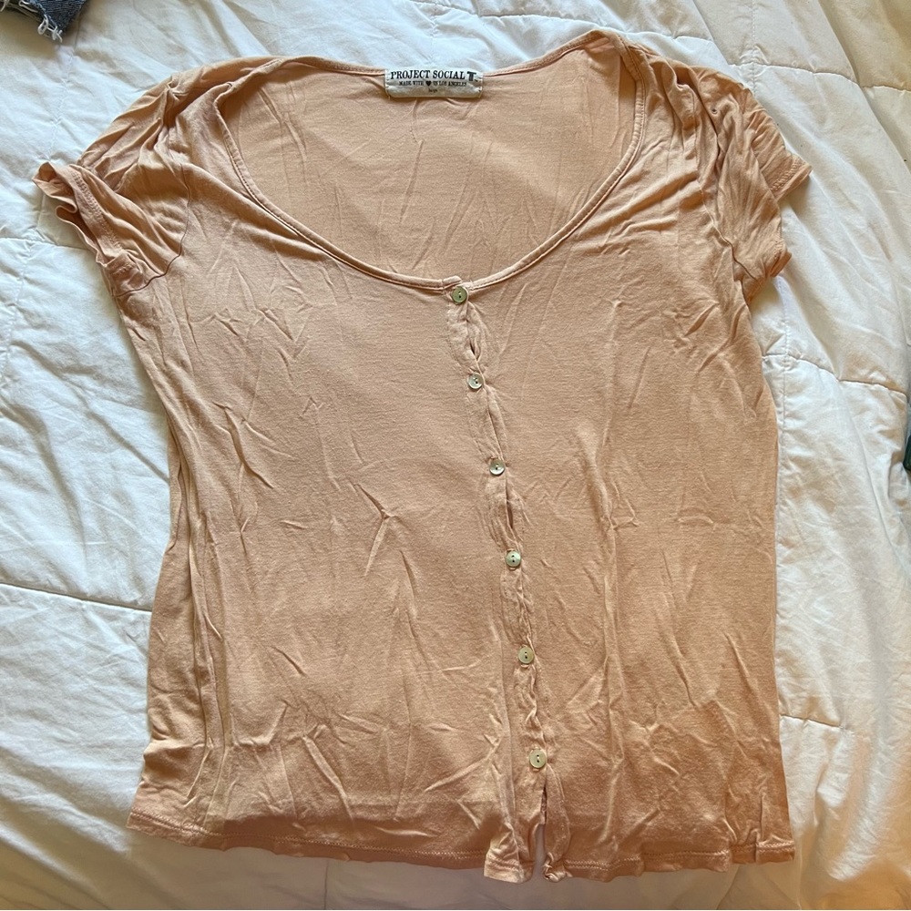 Button down Soft Tshirt - Picture 2 of 3
